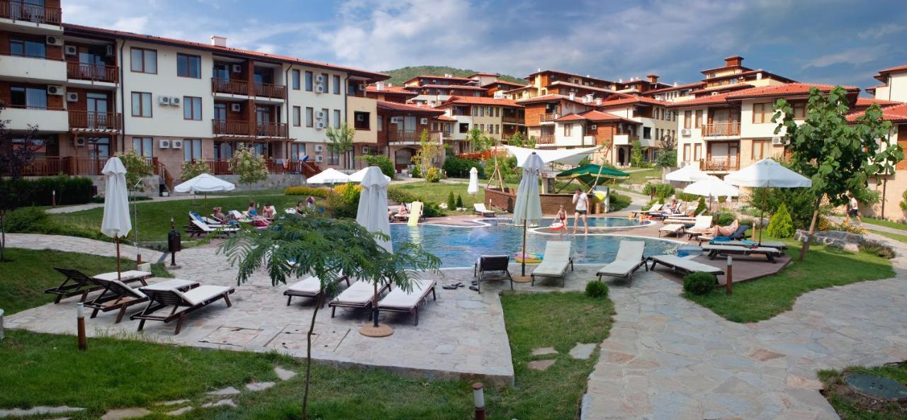 Garden Of Eden Pmg Apartments Sveti Vlas Exterior photo