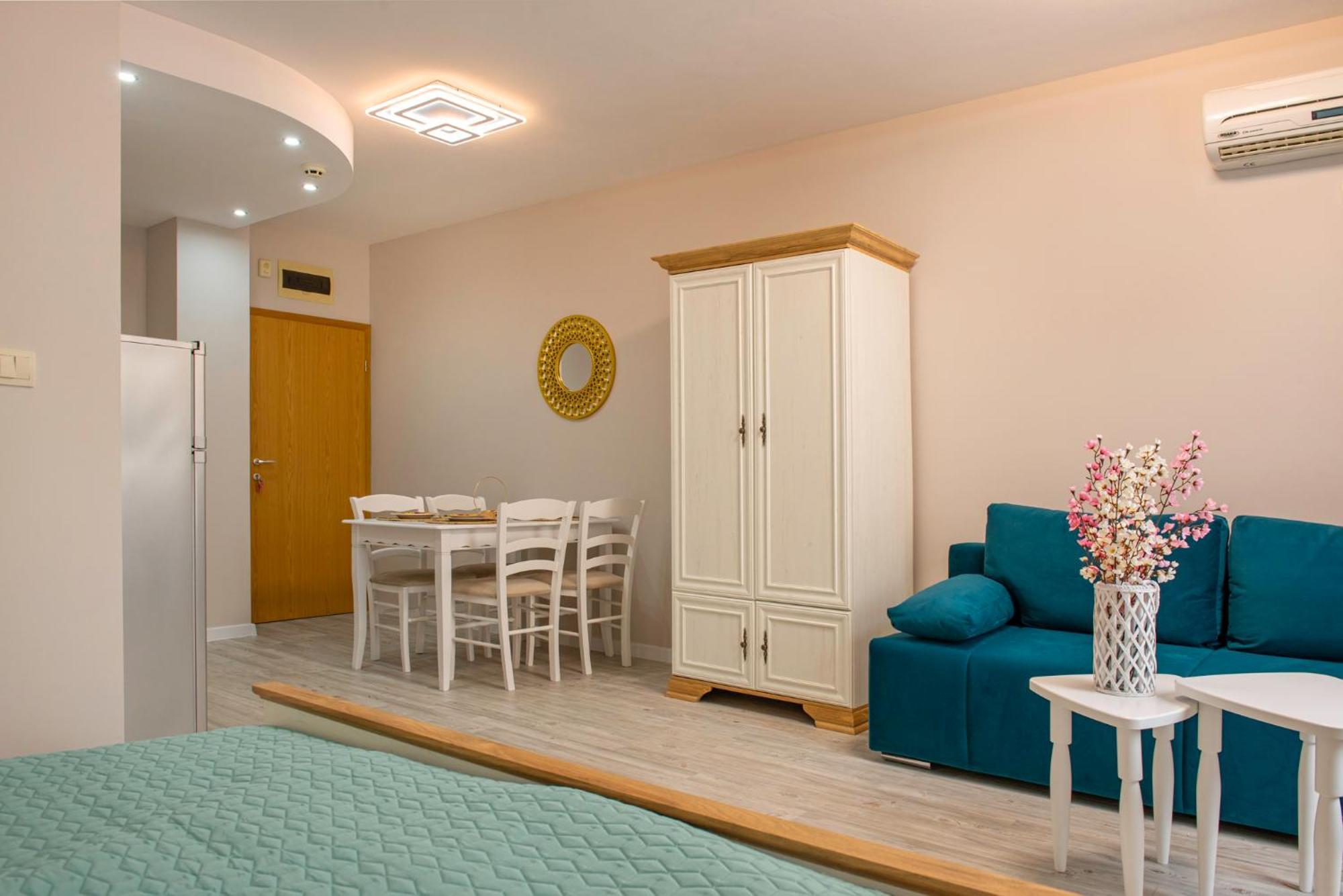 Garden Of Eden Pmg Apartments Sveti Vlas Exterior photo